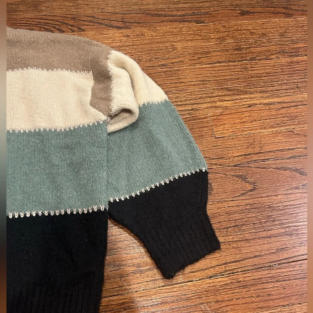 Elan Colorblock Sweater - Picture 6 of 8